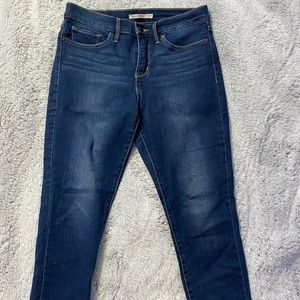 Levi 311 shaping skinny jean